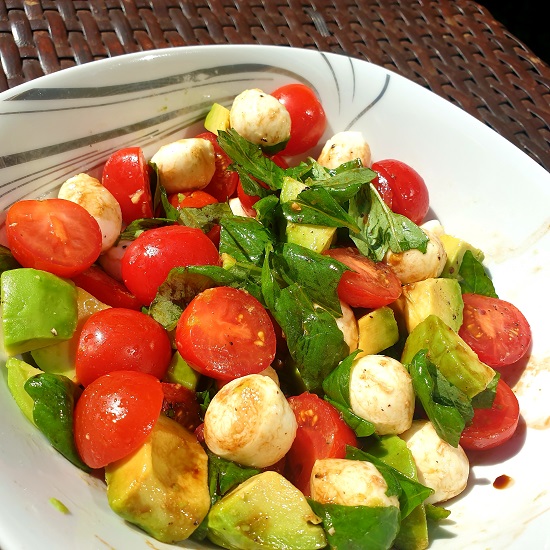 Easy Avocado Caprese Salad Recipe